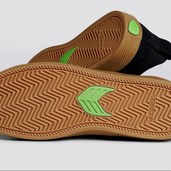 Cariuma Catiba Pro Low Black Gum Ivory Shoes - Picture 4 of 16